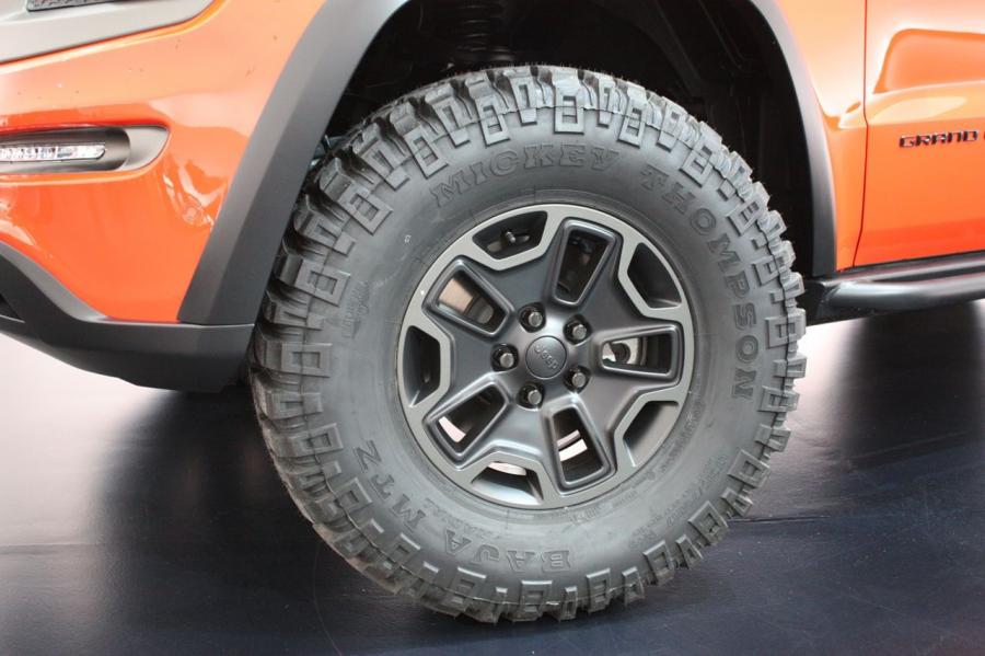  Jeep Grand Cherokee Trailhawk II Concept 2013 года  (фото 6 из 17)